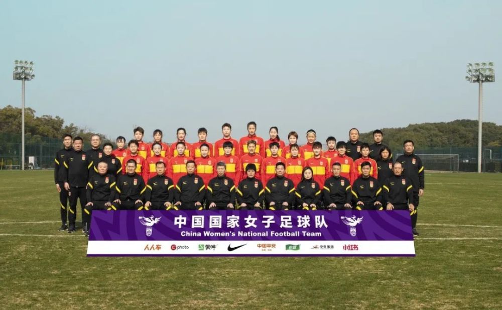 目前芝加哥火焰、洛杉矶FC、洛杉矶银河以及迈阿密国际都是能够签下莱万的。